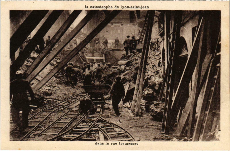 Carte postale ancienne La catastrophe de Lyon St-Jean Rhone à Lyon