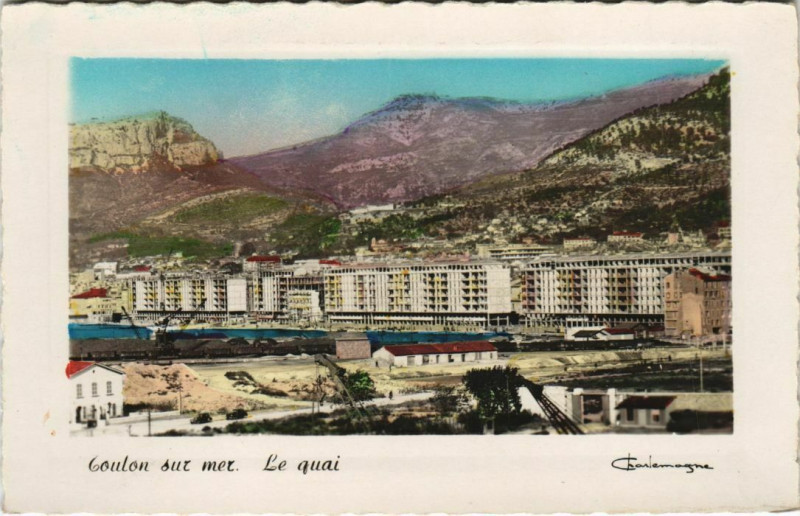 Carte postale ancienne Toulon Le Quai France à Toulon