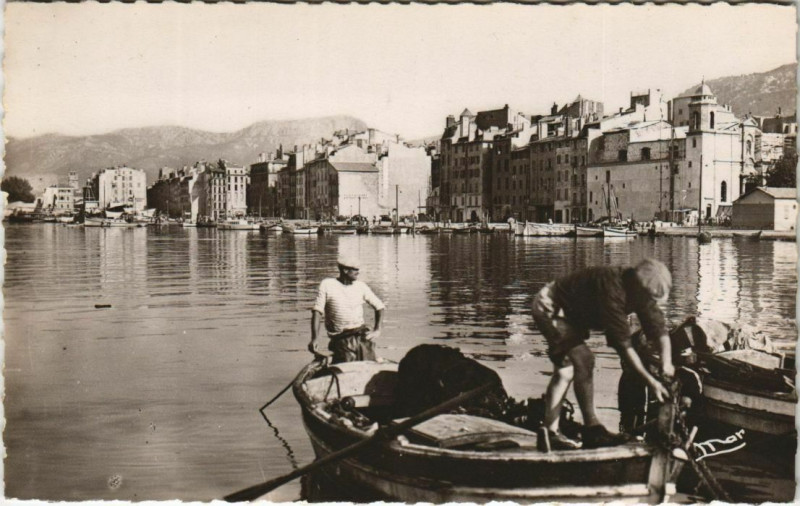 Carte postale ancienne Toulon Les Quais France à Toulon