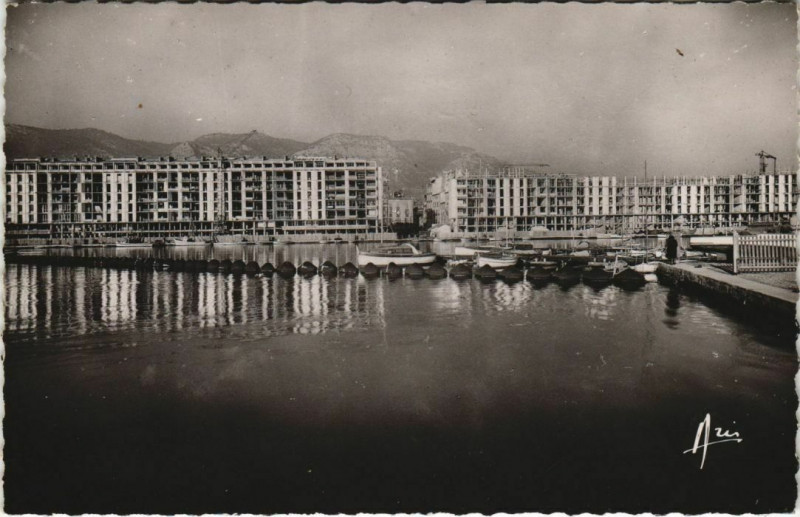 Carte postale ancienne Toulon Quai Stalingrad France à Toulon