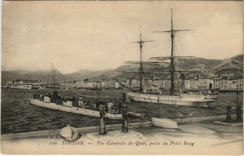 Carte postale ancienne Toulon vue generale du Quai France à Toulon
