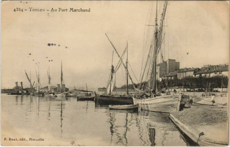 Carte postale ancienne Toulon Au Port Marchand France à Toulon