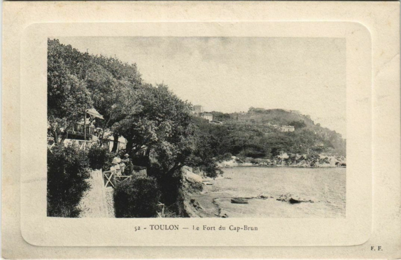 Carte postale ancienne Toulon Le Fort du Cap Brun France à Toulon