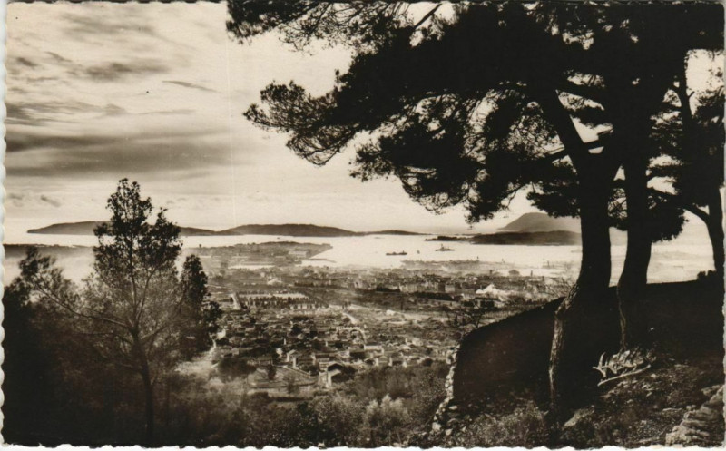 Carte postale ancienne Toulon vue generale de la Rade France à Toulon