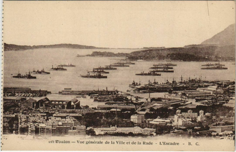 Carte postale ancienne Toulon vue generale de la Ville et de la Rade France à Toulon