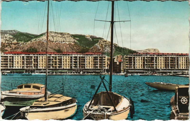 Carte postale ancienne Toulon Le Port France à Toulon
