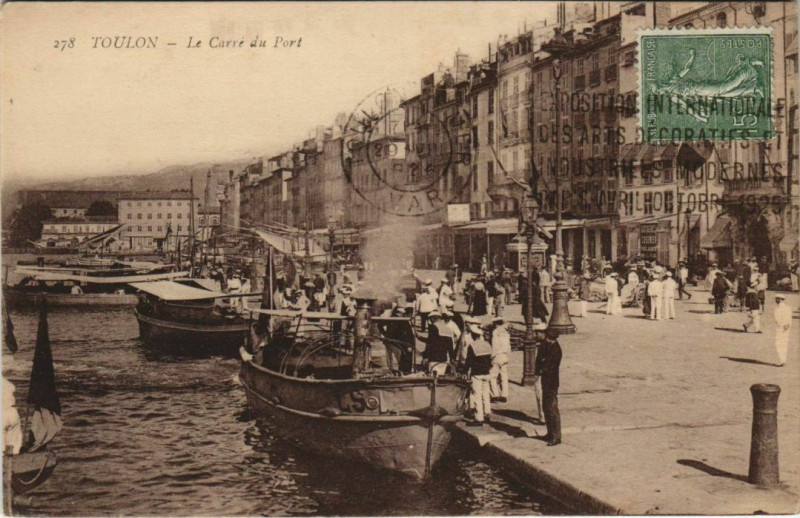 Carte postale ancienne Toulon Le Carre du Port France à Toulon