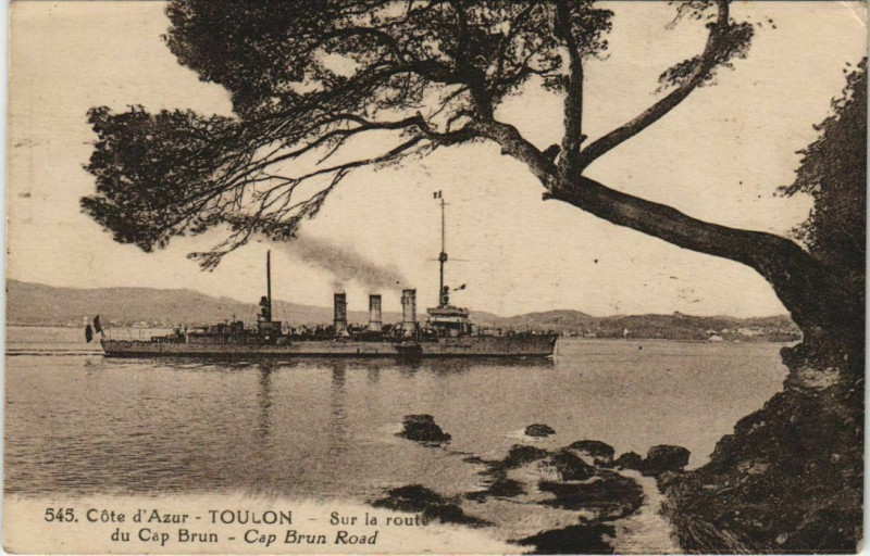 Carte postale ancienne Toulon sur la route du Cap Brun France à Toulon