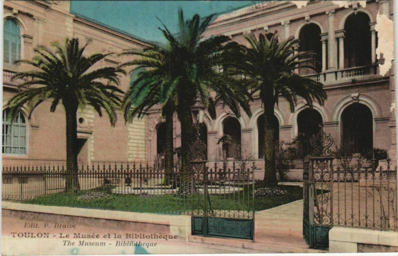 Carte postale ancienne Toulon Le Musee et la Bibliotheque France à Toulon