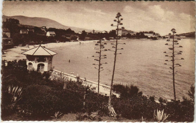 Carte postale ancienne Toulon La Plage des Sablettes France à Toulon