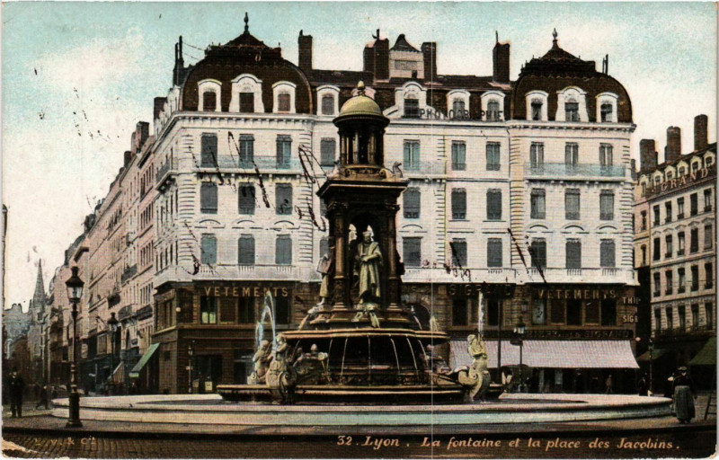 Carte postale ancienne Lyon La Fontaine et la Place des Jacobins à Lyon