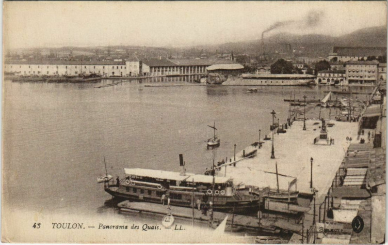 Carte postale ancienne Toulon Panorama des Quais France à Toulon