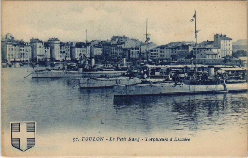 Carte postale ancienne Toulon Le Petit rang ,Torpilleurs d'Escadre France à Toulon