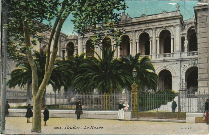 Carte postale ancienne Toulon Le Musee France à Toulon