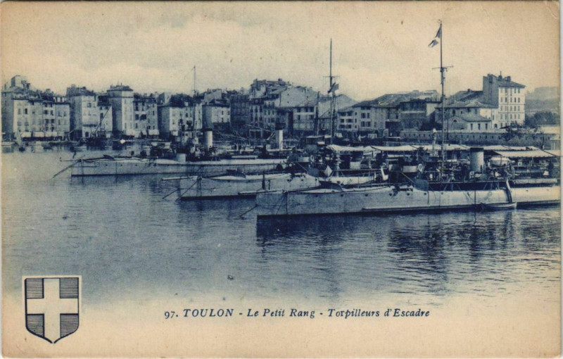 Carte postale ancienne Toulon Le Petit rang ,Torpilleurs d'Escadre France à Toulon