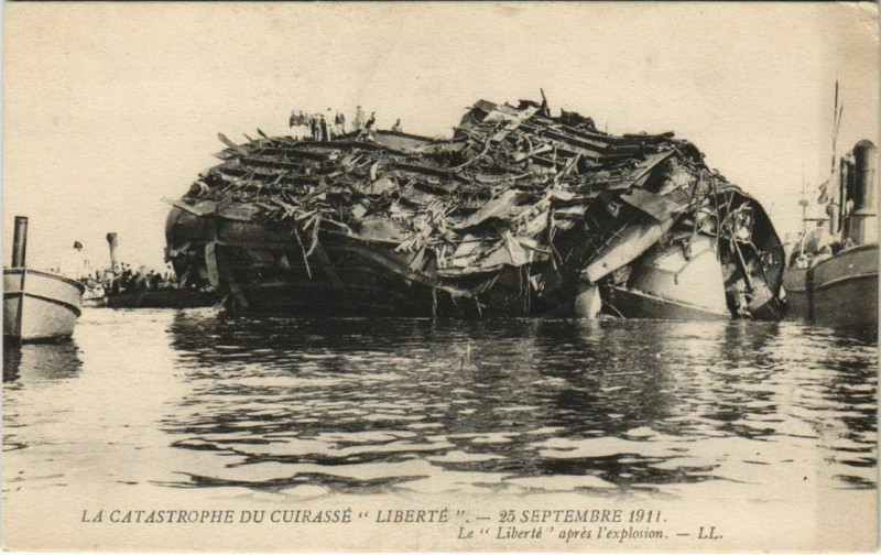 Carte postale ancienne Toulon Catastrophe du Liberte ,25 Septembre 1911 France à Toulon