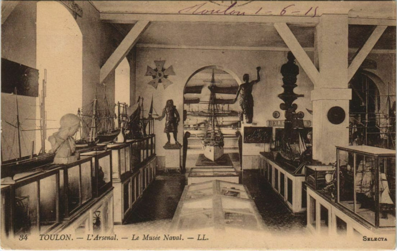 Carte postale ancienne Toulon l'Arsenal, Le Musee Naval France à Toulon