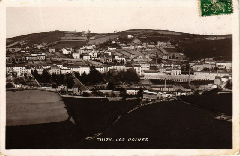Carte postale ancienne Thizy - les usines