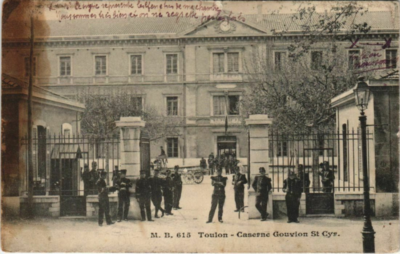 Carte postale ancienne Toulon Caserne Gouvion Saint-Cyr France à Toulon