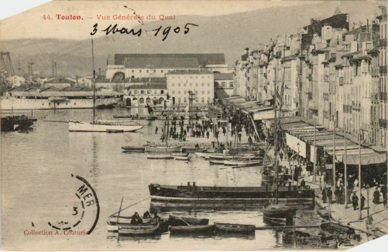 Carte postale ancienne Toulon vue generale du Quai France à Toulon