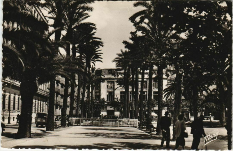 Carte postale ancienne Toulon Place de la Liberte France à Toulon