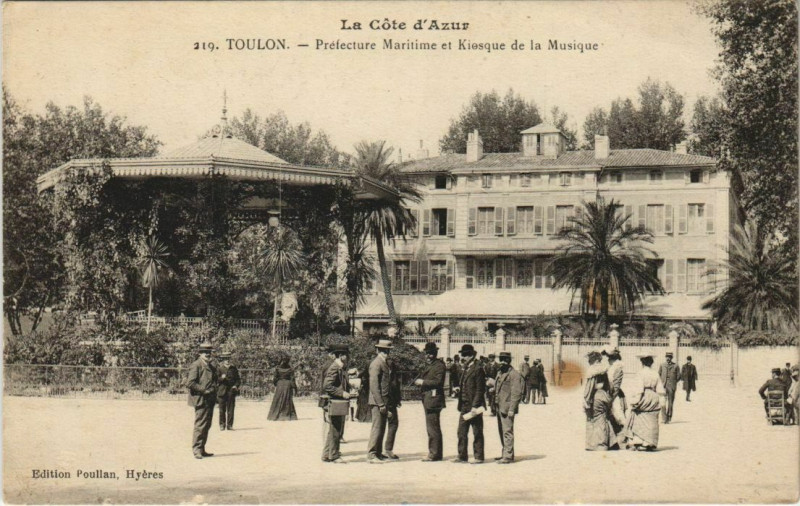 Carte postale ancienne Toulon Prefecture Maritime et Kiosque de la Musique France à Toulon