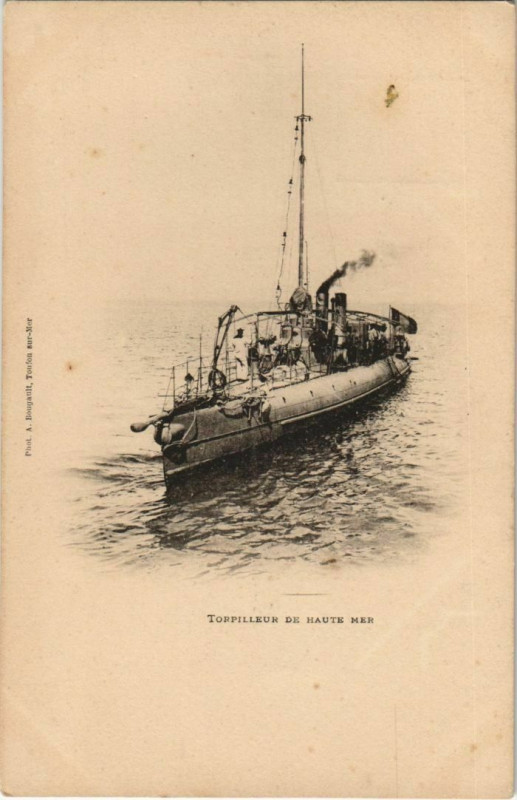 Carte postale ancienne Toulon Torpilleur de haute mer France à Toulon