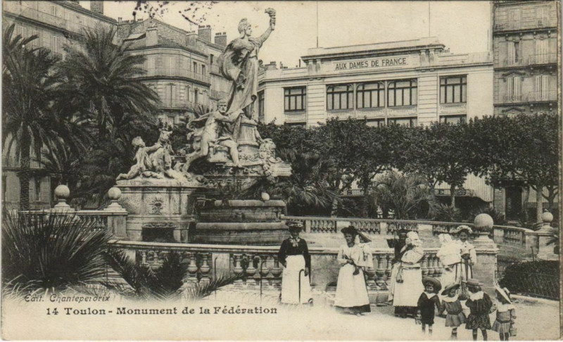 Carte postale ancienne Toulon Monument de la Federation France à Toulon
