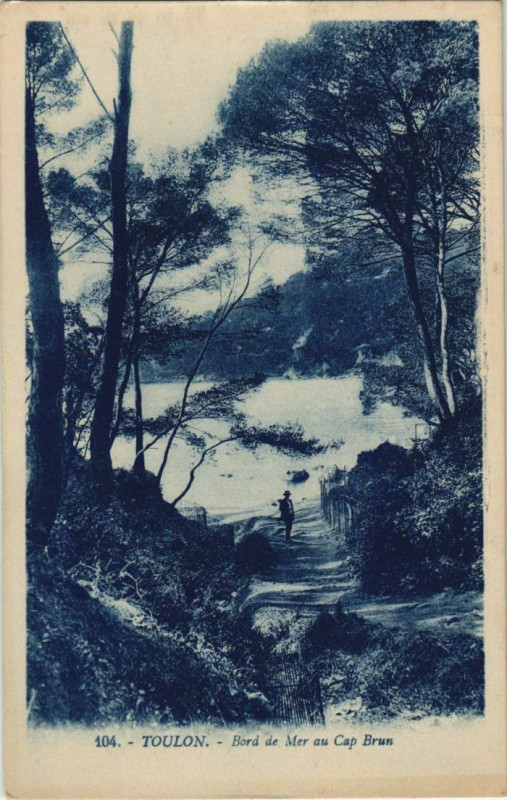 Carte postale ancienne Toulon Bord de mer au Cap Brun France à Toulon
