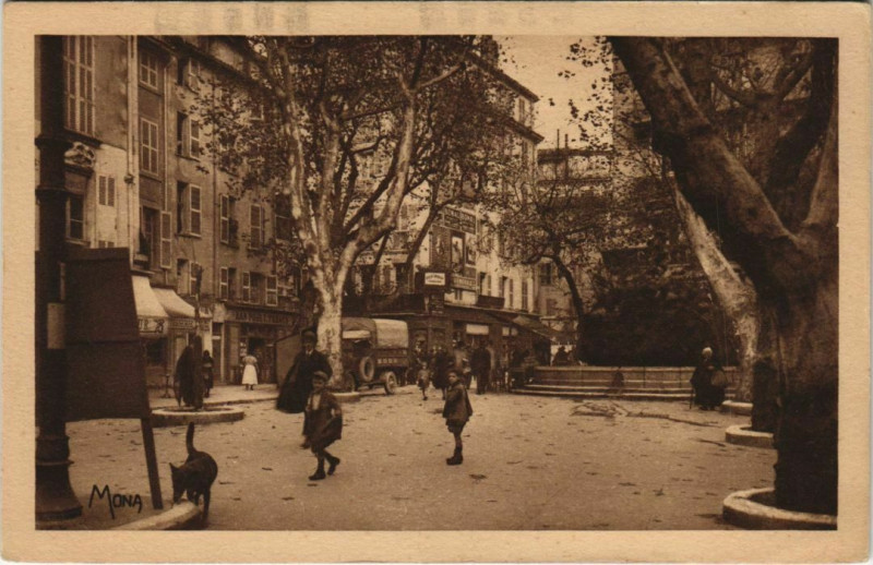 Carte postale ancienne Toulon La Place Puget France à Toulon