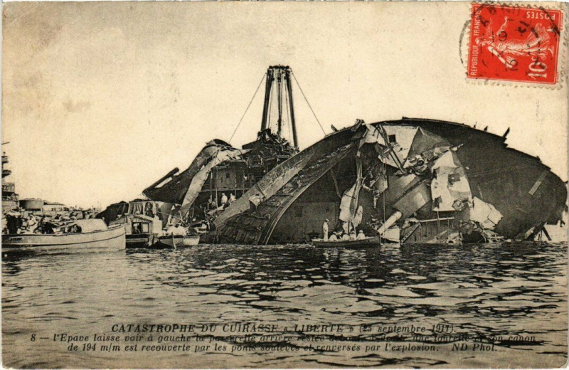 Carte postale ancienne Catastrophe - Catastrophe du Cuirasse Liberté 25 sept. 1911