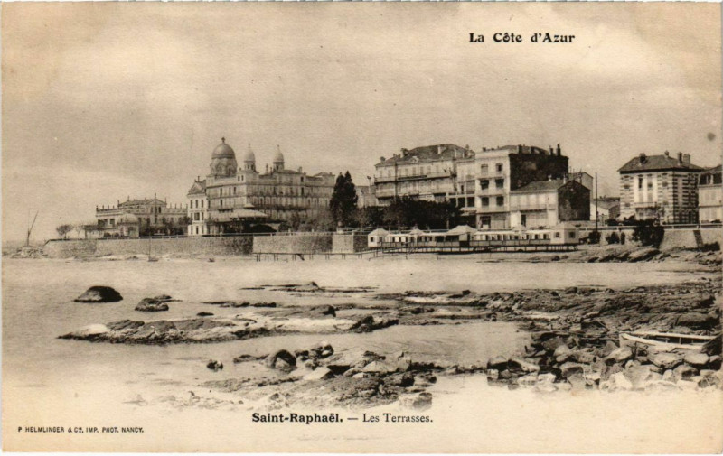 Carte postale ancienne Saint-Raphael - Les Terrasses à Saint-Raphaël