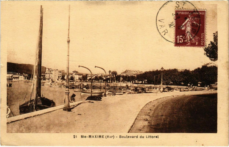 Carte postale ancienne Sainte-Maxime - Boulevard du Littoral à Sainte-Maxime