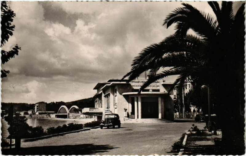 Carte postale ancienne Sainte-Maxime - Le Casino à Sainte-Maxime