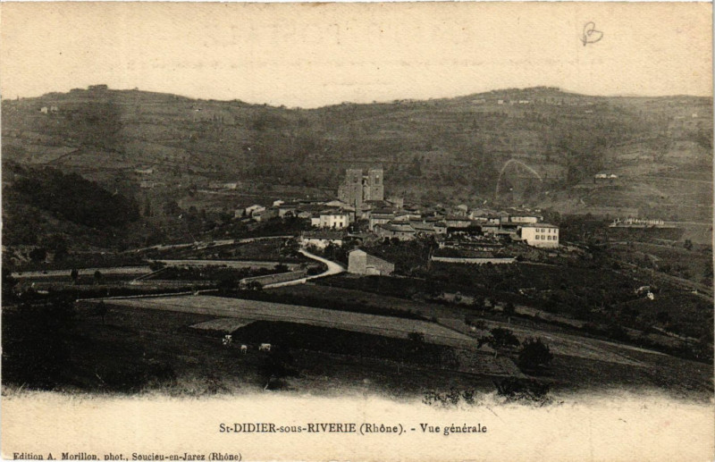 Carte postale ancienne St Didier sous Riverie - Vue generale à Riverie