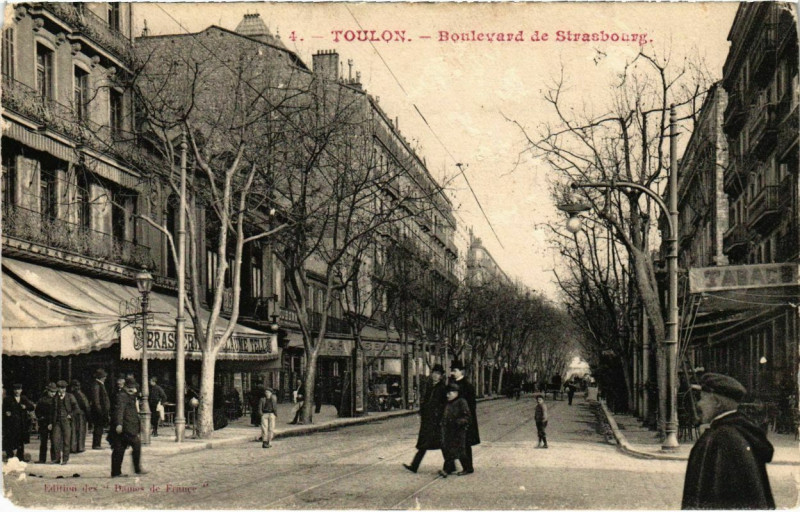Carte postale ancienne Toulon - Boulevard de Strasbourg à Toulon