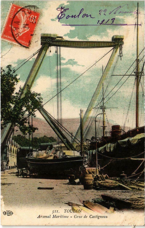 Carte postale ancienne Toulon - Arsenal Maritime à Toulon