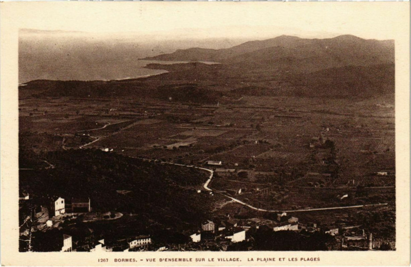 Carte postale ancienne Bormes - Vue d'Ensemble sur le Village