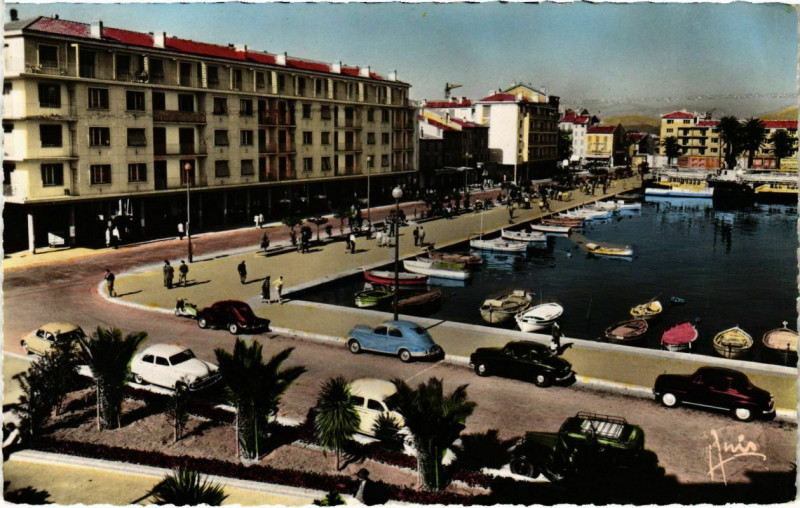Carte postale ancienne La Seyne-sur-Mer - Le Port à La Seyne-sur-Mer