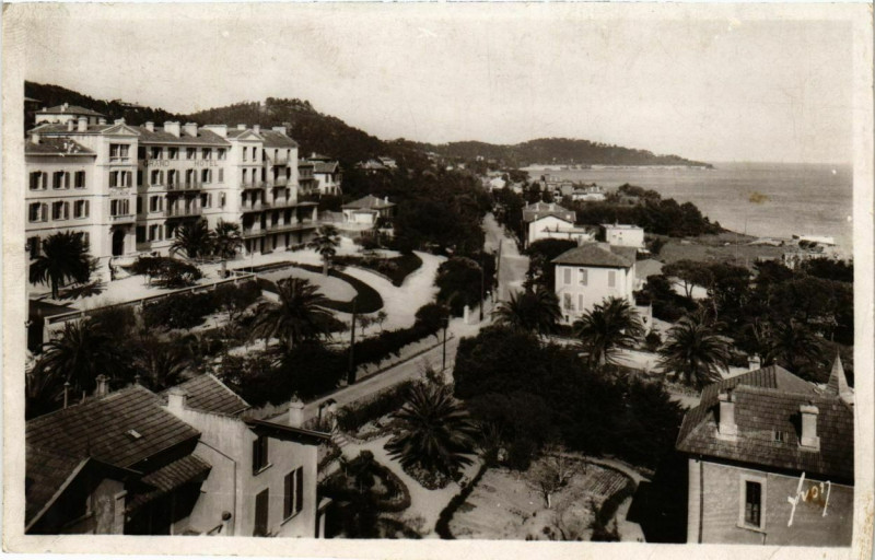 Carte postale ancienne Sainte-Maxime-sur-Mer - Vue générale à Sainte-Maxime