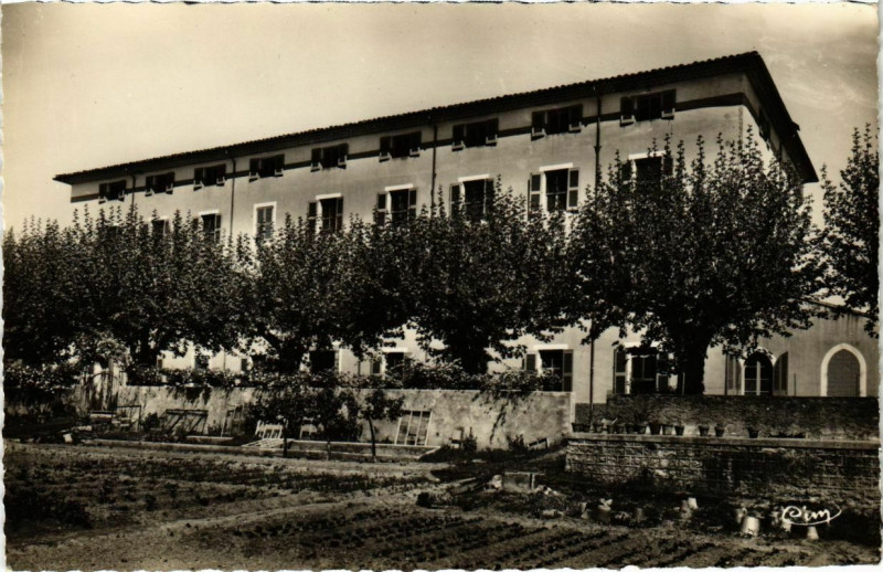 Carte postale ancienne Lorgues - Le College Technique et Moderne à Lorgues