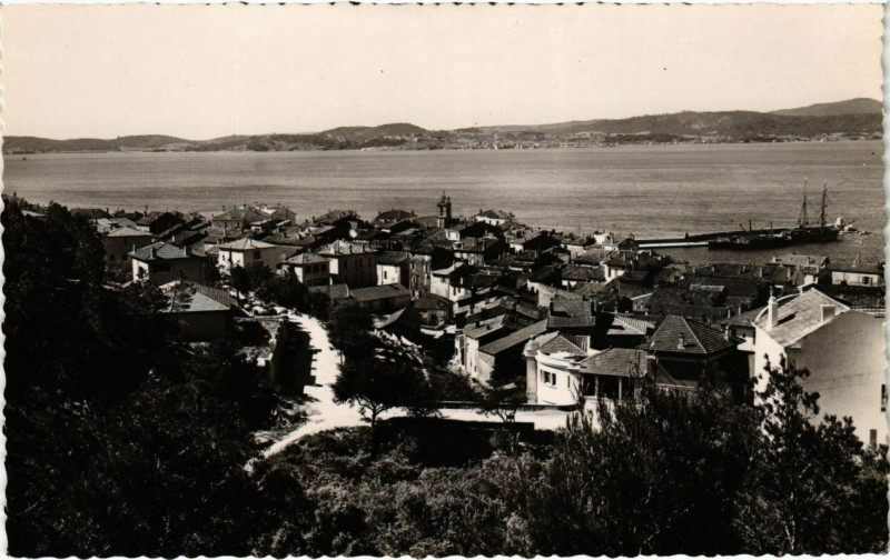 Carte postale ancienne Sainte-Maxime - Vue générale à Sainte-Maxime