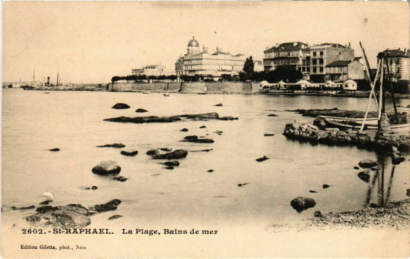 Carte postale ancienne Saint-Raphael - La Plage Bains de mer à Saint-Raphaël