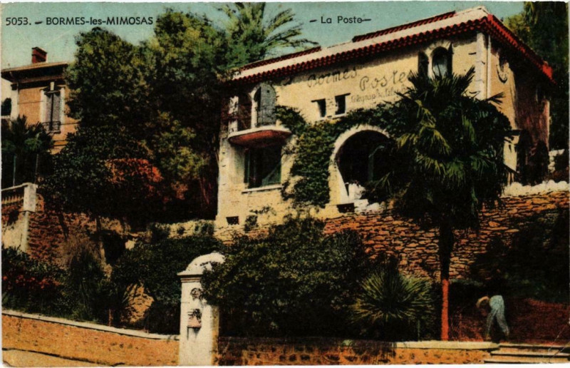 Carte postale ancienne Bormes-les-Mimosas (Dep.83) La Poste à Bormes-les-Mimosas