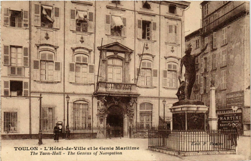 Carte postale ancienne Toulon L'Hotel-de-Ville Genie Maritime à Toulon