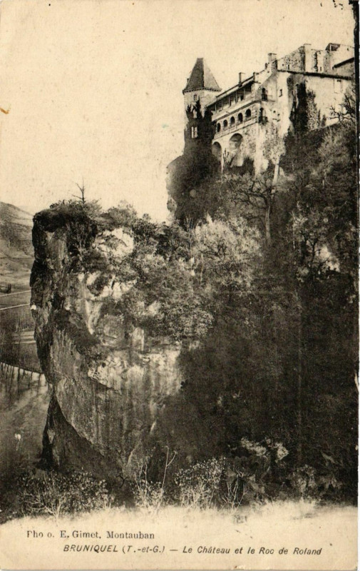 Carte postale ancienne Bruniquel Le Chateau Roc de Roland