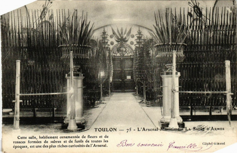 Carte postale ancienne Toulon L'Arsenal Maritime La Salie d'Armes à Toulon