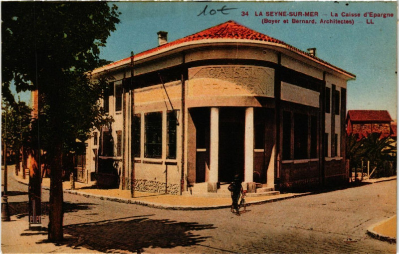 Carte postale ancienne La Seyne-sur-Mer La Caisse d'Epargne à La Seyne-sur-Mer