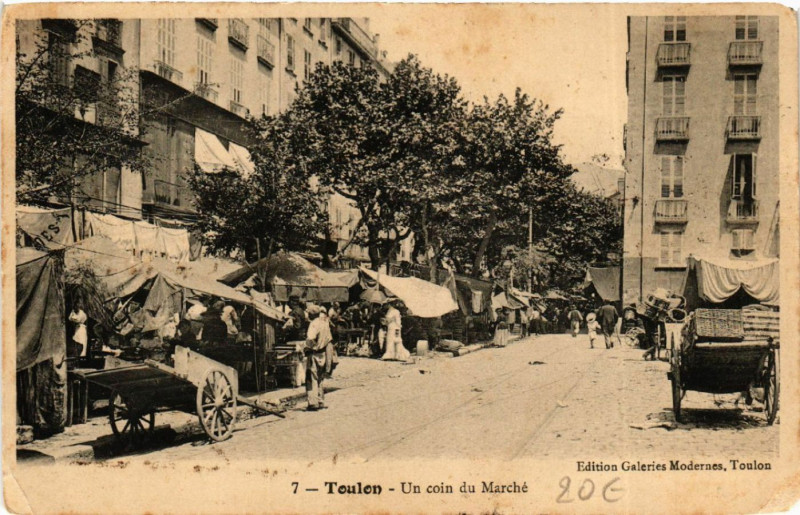Carte postale ancienne Toulon Un coin du Marche à Toulon