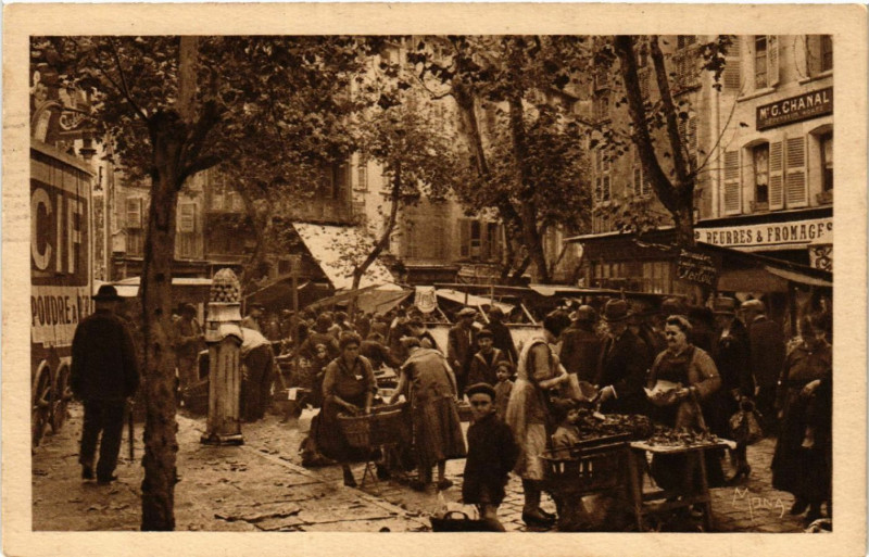 Carte postale ancienne Toulon Scenes pittoresques du marche du Cours Lafayette à Toulon